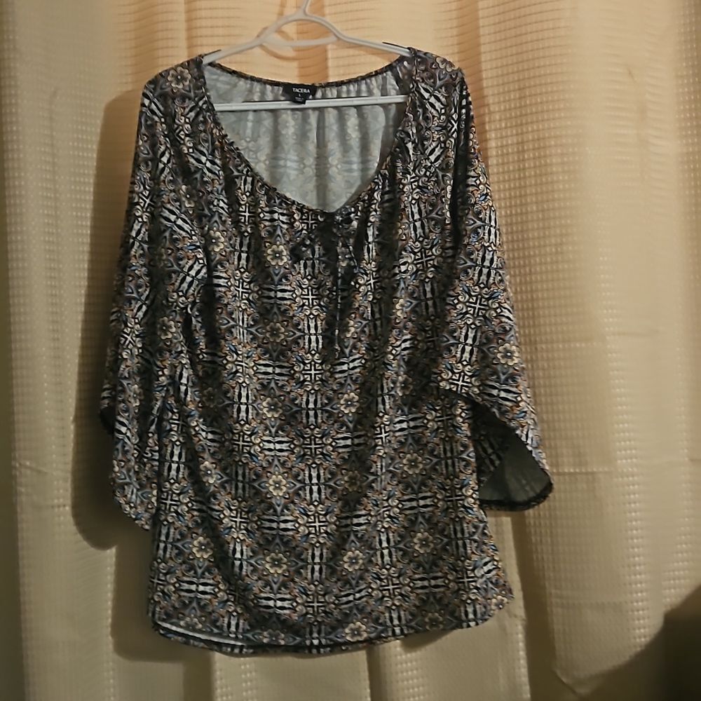 TACERA WOMAN GEOMETRIC TOP L  ELL SLEEVE